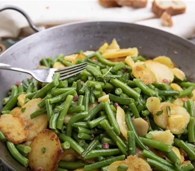 Bohnen-Speck-Pfanne mit Bohnenkraut Bohnen-Speck-Pfanne mit Bohnenkraut